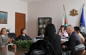 Доставен е първият построен в Китай офшорен кораб за разбиване