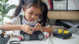 Британски писател открива културата Донгба в Юнан