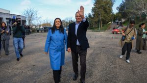 Португалия избира социалиста за президент със съкрушително гласуване, показват екзитполове